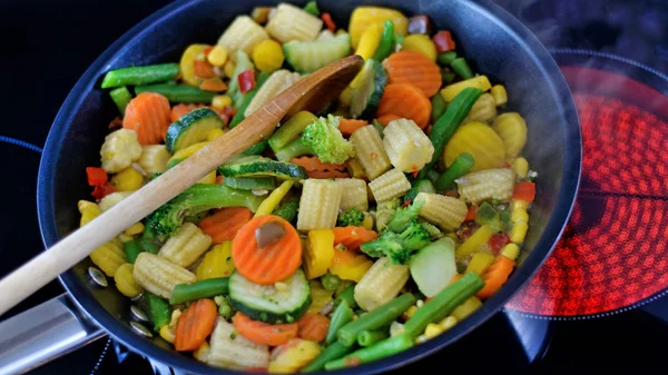 Preparando Comida Productos Alimenticios Encimera Cocina — Foto de Stock