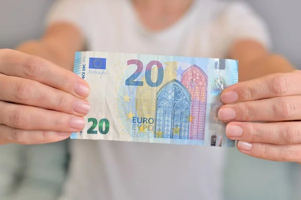 Eurobankbiljetten Geld Hand Van Een Vrouw — Stockfoto