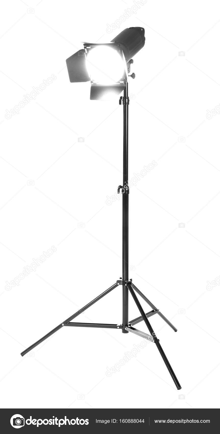 Studio flitser met schuur deur, geïsoleerd op een witte achtergrond ... Studio flitser met schuur deur, geïsoleerd op een witte achtergrond ...