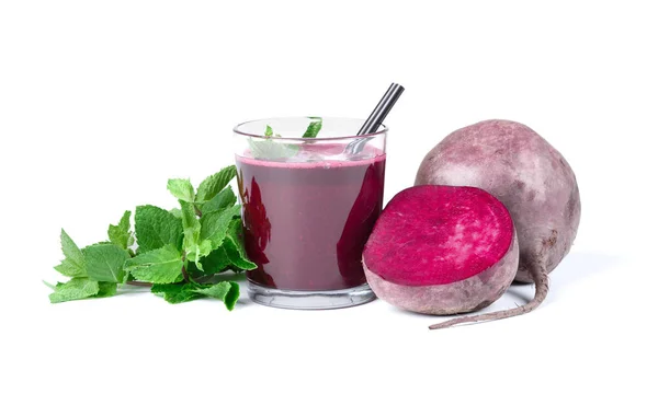 Bright red beetroot, juice and green mint, isolated on a white background. Raw and fresh vegetables. Nutritious concept. — Stock Photo, Image