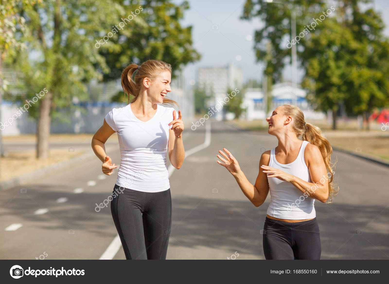 friends jogging bottoms