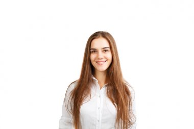 Akan ile güzel bir genç kız portre saç. Beyaz arka plan üzerinde izole.