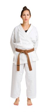 Kız karate izole beyaz arka plan üzerinde üniforma