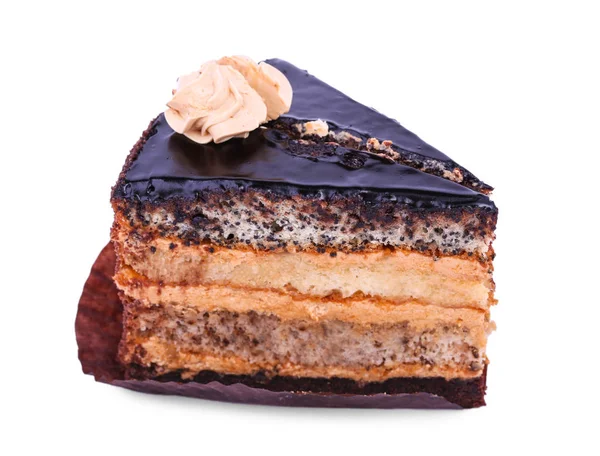 Beyaz arka plan üzerinde izole bir katmanlı pasta yakın çekim bir resim. Şeker lezzet. Çok kolay. Çikolata sonu. Kremsi zarif çay içmek için. Kopya alanı.