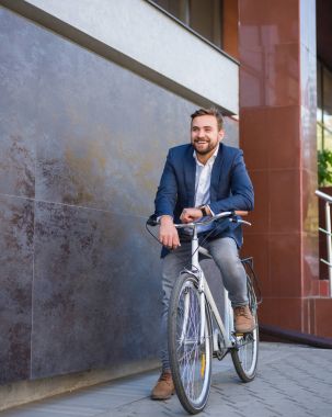 Bir iş adamı iş veya başka bir toplantı için terk edecek