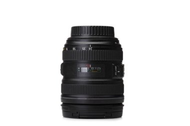 Modern kamera fotoğraf objektifi, beyaz arka plan üzerinde gösterilmiştir. Profesyonel fotoğraf ekipmanı. Profesyonel fotoğrafçı çalışma seti. Yakın çekim fotoğraf lensler.