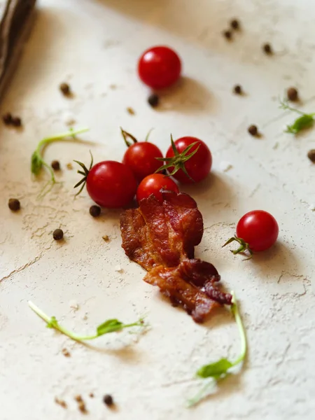 Small Piece Bacon Fragrant Spices Heap Bright Red Cherry Tomatoes — Stock Photo, Image