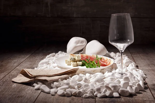 Eine Spektakuläre Komposition Aus Weinglas Und Restaurant Dinner Auf Einem — Stockfoto