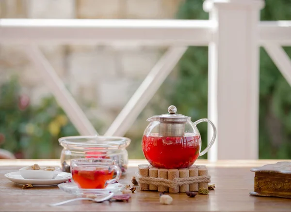 Composition Hot Bright Red Tea Teapot Box Brown Cubes Sugar — Stock Photo, Image