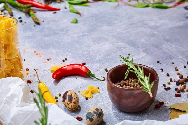 Ceramic Bowl Spicy Black Peppers Rosemary Leaf Ingredients Pasta Light — Stock Photo, Image