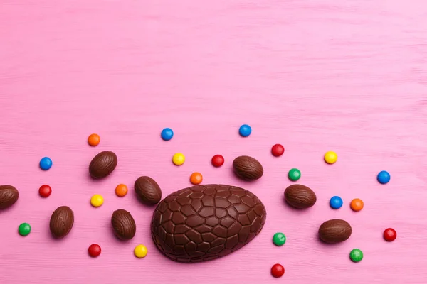 Chocolate Easter Eggs Colorful Candies Bright Pink Background Easter Sweet — Stock Photo, Image