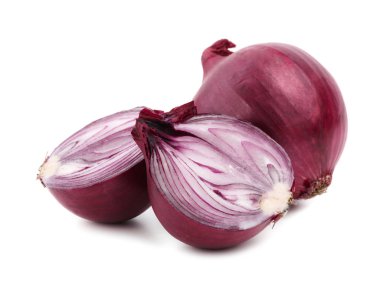 Kırmızı tüm ve dilimlenmiş soğan