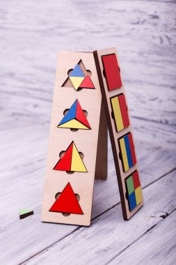 Çocuklar için eğitici bir oyun. 