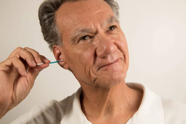 Man Cleaning His Ear Cotton Tip Swab — Stock Photo, Image