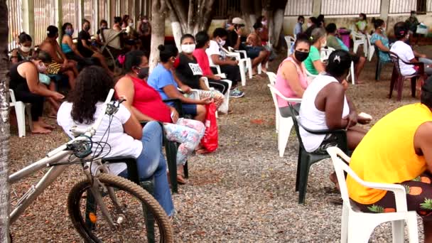 Planaltina Goias Brasil Mayo 2020 Grupo Personas Que Esperan Comida — Vídeo de stock