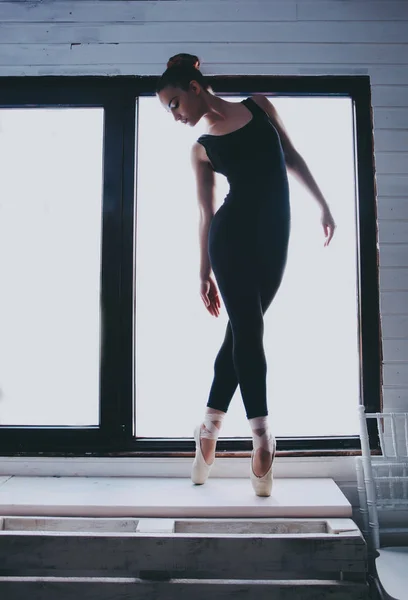Silhouette of ballerina.