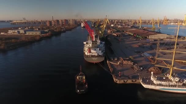 Statki Morskoy Kanal Sankt Petersburg — Wideo stockowe