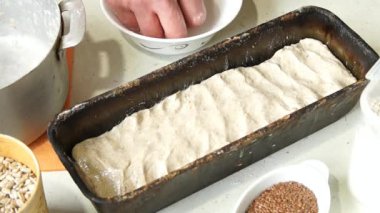 Baker yapar ekmek
