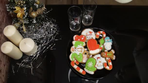 Пряники. Різдвяне імбирне печиво — стокове відео