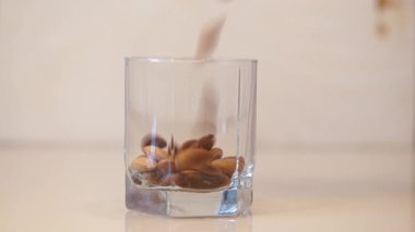Fındık karışımı. Kaju. PISTACHES. Badem. Çeşitli fındık