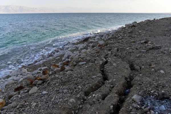 Dead Sea shoaling coast. — Stock Photo, Image