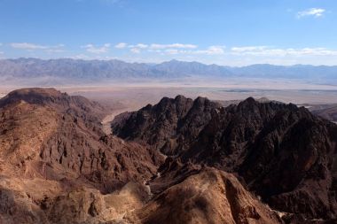 Eilat Dağları'nda doğal havadan görünümü.