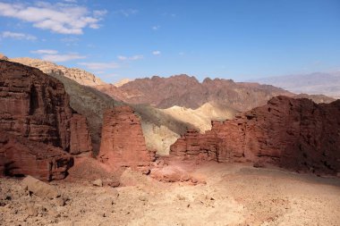 Eilat Dağları'nda doğal peyzaj.