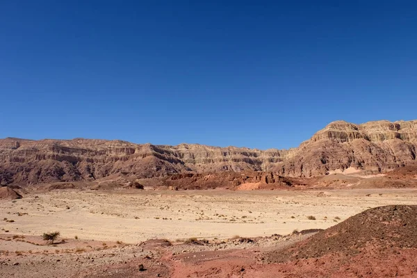 Timna Dağları'nda doğal peyzaj.