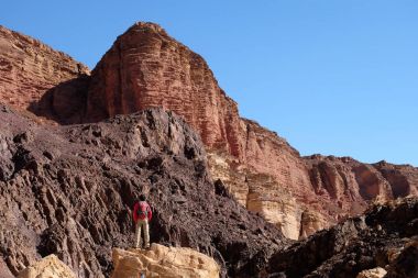 Eilat Dağları'nda doğal peyzaj.
