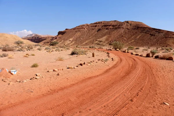 Piesze ścieżki w pustyni Negew. — Zdjęcie stockowe