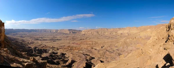 Vue panoramique de Makhtesh Hakatan, Israël . — Photo