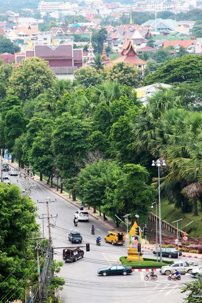 24 sierpnia 2011 - Chiangmai Tajlandia: Zdjęcie z dużym kątem widzenia ruchu w centrum miasta Chiang Mai, Tajlandia — Zdjęcie stockowe