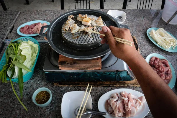 Bar-B-Q ou porco grelhado em estilo coreano . — Fotografia de Stock