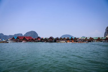 Panyee Island, Tayland güneyinde orta denizde Köyü.
