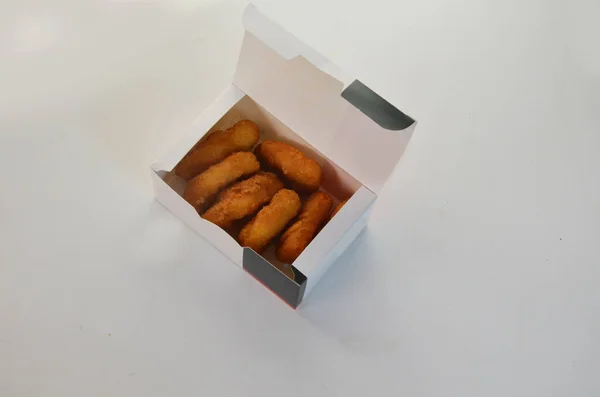 Papas Fritas Pollo Nuggets Closeup Caja Comida Para Llevar Entrega — Foto de Stock