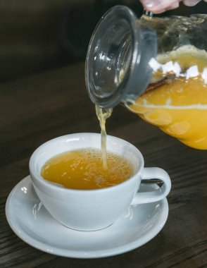 Kahve dükkanında lezzetli içecekler.