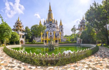 Buu uzun Pagoda güzel mimari ile.