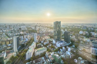 Ne zaman kentsel alanlarda güneşin doğduğunu yüksek görünüm Saigon manzarası