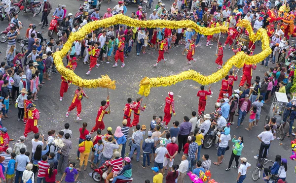Festiwal tańca smoka na ulicy — Zdjęcie stockowe