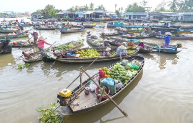 Pazar sabah yüzen kalabalık çiftçiler satınalma 