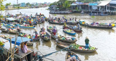 Pazar sabah yüzen kalabalık çiftçiler satınalma 