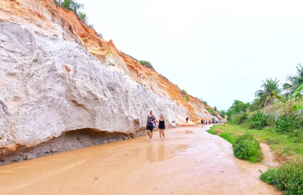Ekoturizm bahar bahar gününde turist ziyaret