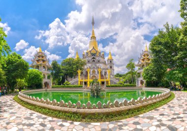 Buu uzun Pagoda güzel mimari ile. 