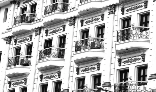 Window architecture corridor hotel Majestic — Stock Photo, Image