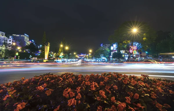 Lat Vietnam 2017 November City Light Éjjel Világos Színű Autó — Stock Fotó