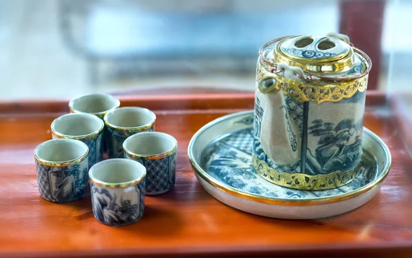 Zestaw Czajniczek Stary Kubek Herbaty Stole Wystawiony Jako Stara Kolekcja — Zdjęcie stockowe