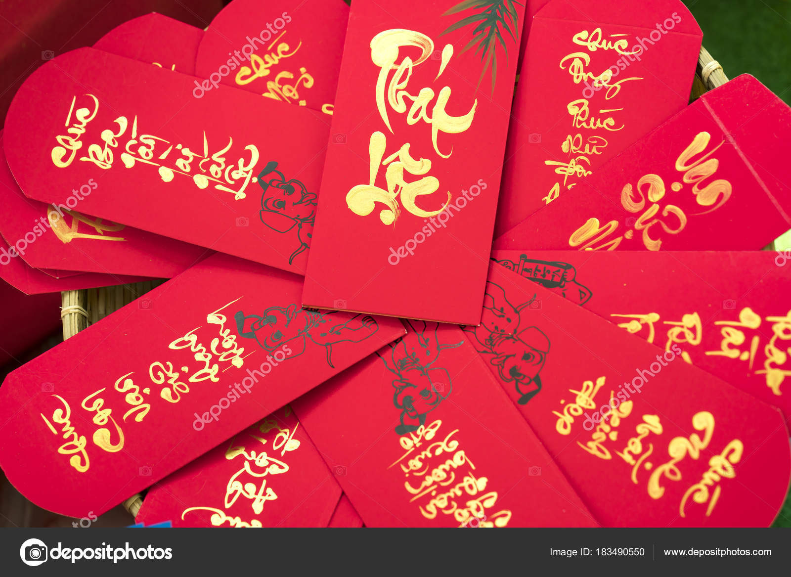 Red Envelopes Lunar New Year Calligraphy Decorated Text Merit Fortune –  Stock Editorial Photo © huythoai1978@gmail.com #183490550