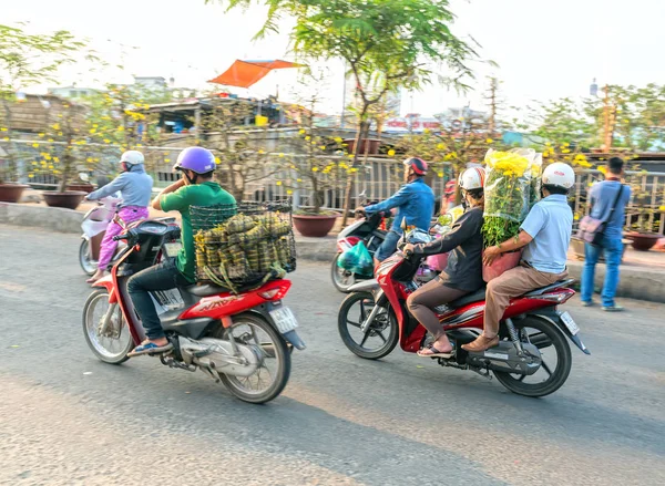 Miasta Chi Minh Wietnam Lutego 2018 Wietnamski Człowieka Doprowadza Jego — Zdjęcie stockowe