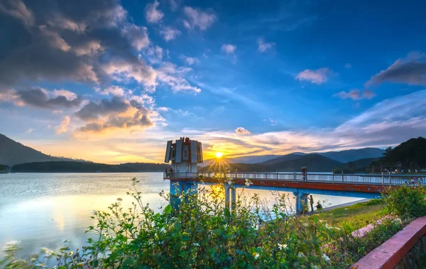 Lat Vietnam Enero 2018 Puesta Sol Belleza Arquitectónica Con Nubes —  Fotos de Stock