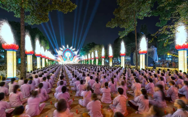 Chi Minh City Vietnam Enero 2018 Budistas Hacia Escenario Durante —  Fotos de Stock